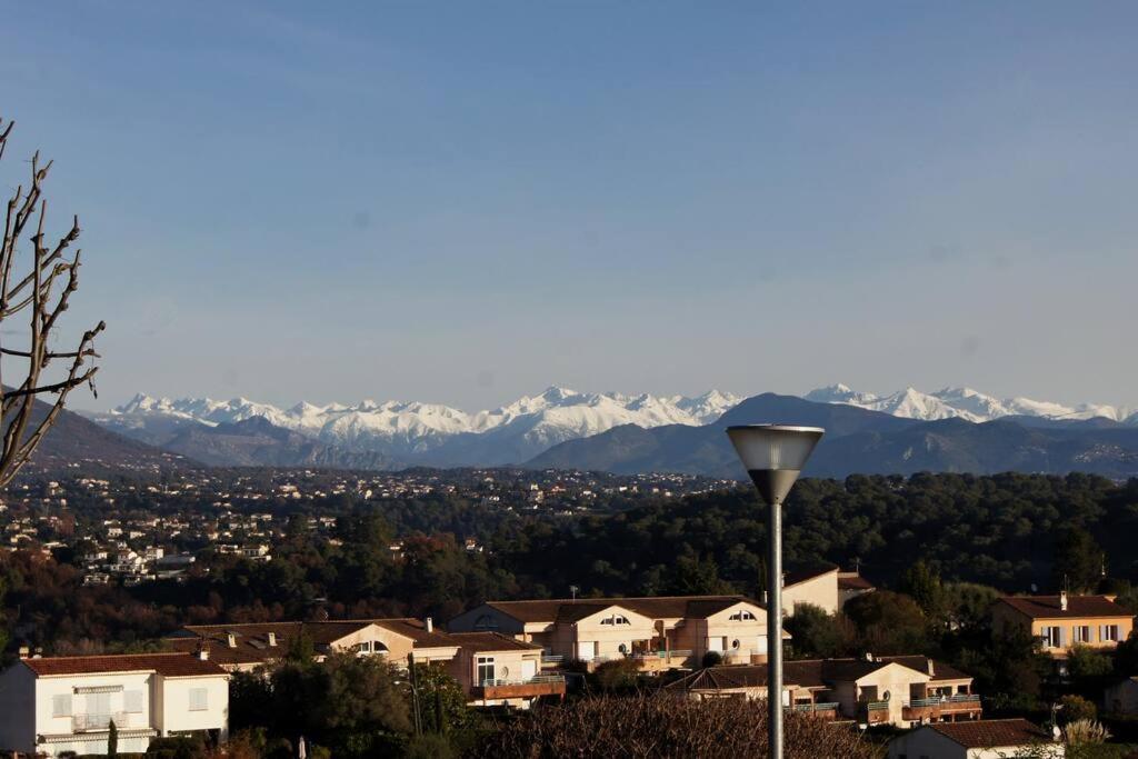 Charmant 2P Au Calme, Jardin, Piscine, Vue Panoramique Et Stationnement Villeneuve-Loubet Exterior foto